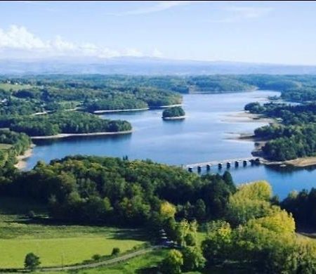 Ma Cabane Au Bord Du Lac Neuvic (Correze) Exterior foto