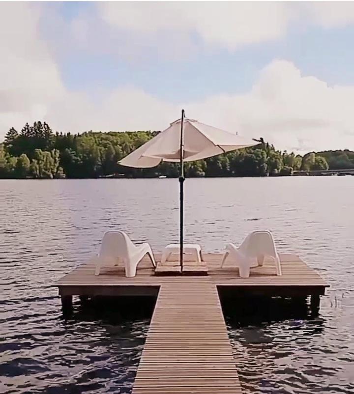 Ma Cabane Au Bord Du Lac Neuvic (Correze) Exterior foto